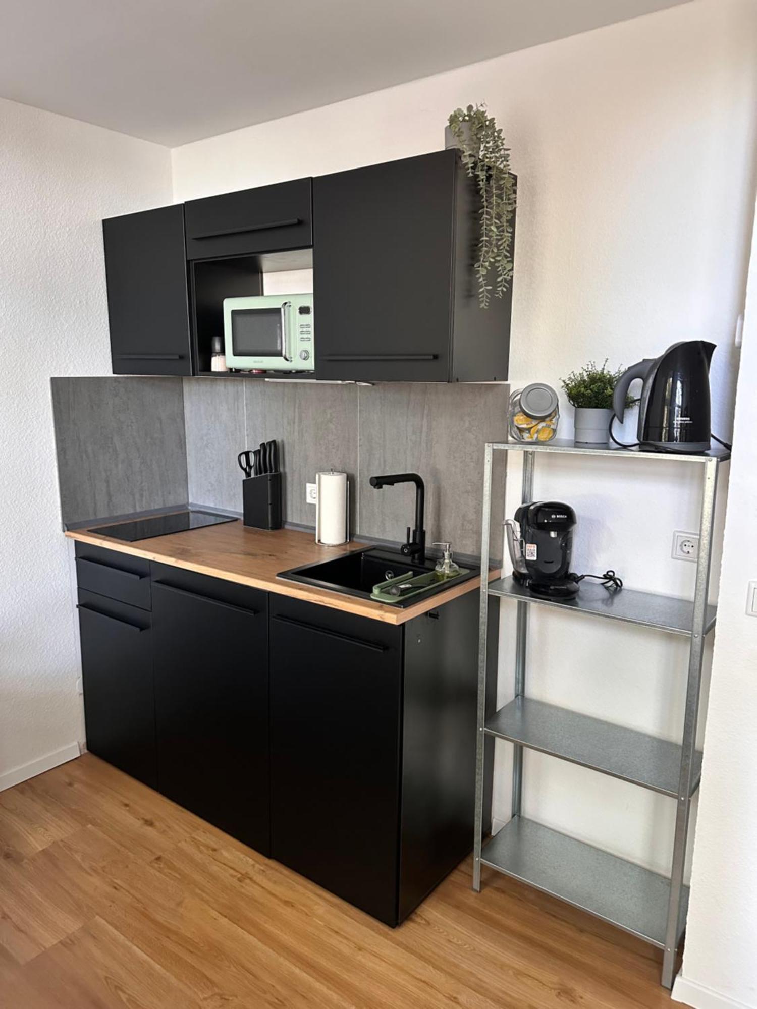 Zentrales Apartment Mit Parkplatz Hockenheim Bagian luar foto
